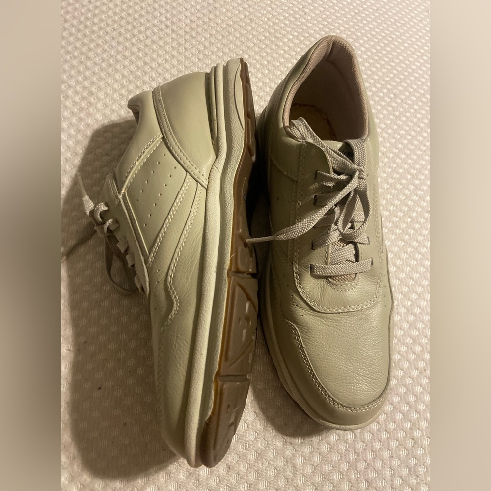 Rockport Men's Beige Leather Sneakers